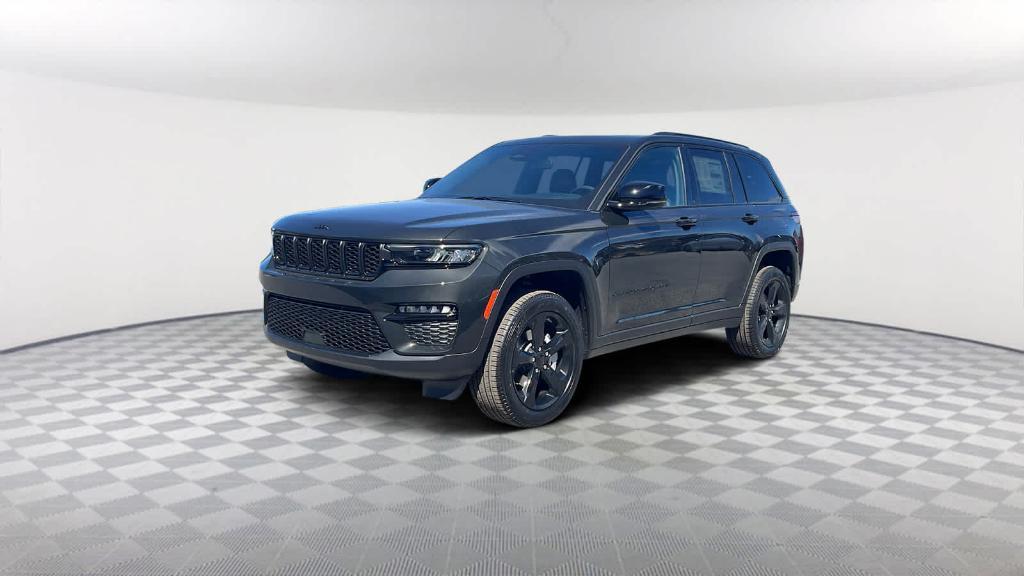 new 2024 Jeep Grand Cherokee car, priced at $52,700