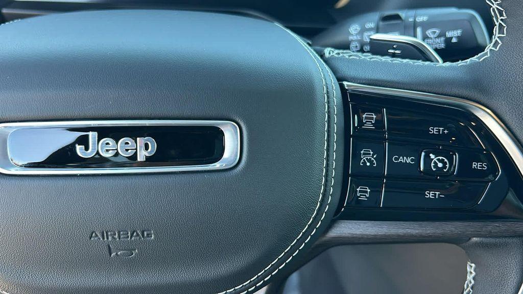 new 2025 Jeep Grand Cherokee L car, priced at $54,800