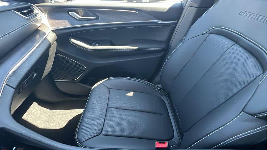 new 2025 Jeep Grand Cherokee L car, priced at $54,800