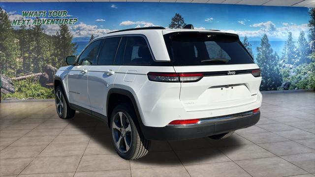 new 2025 Jeep Grand Cherokee car, priced at $52,000