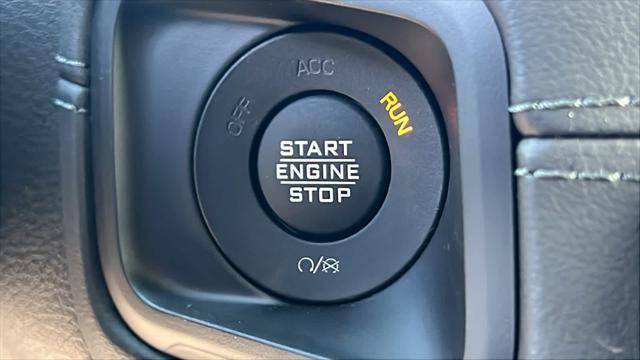 new 2025 Jeep Gladiator car, priced at $47,650