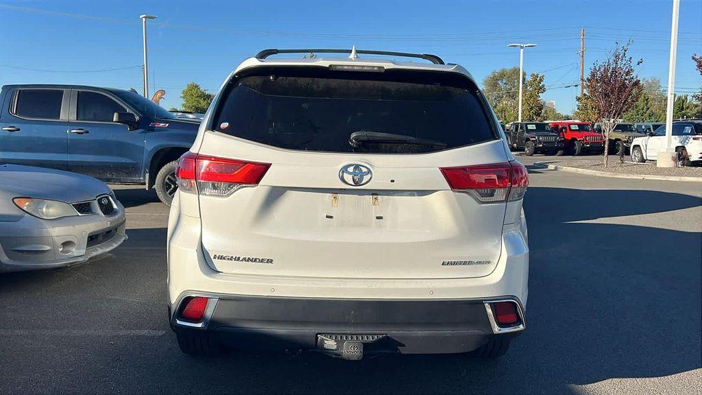 used 2019 Toyota Highlander car, priced at $27,980