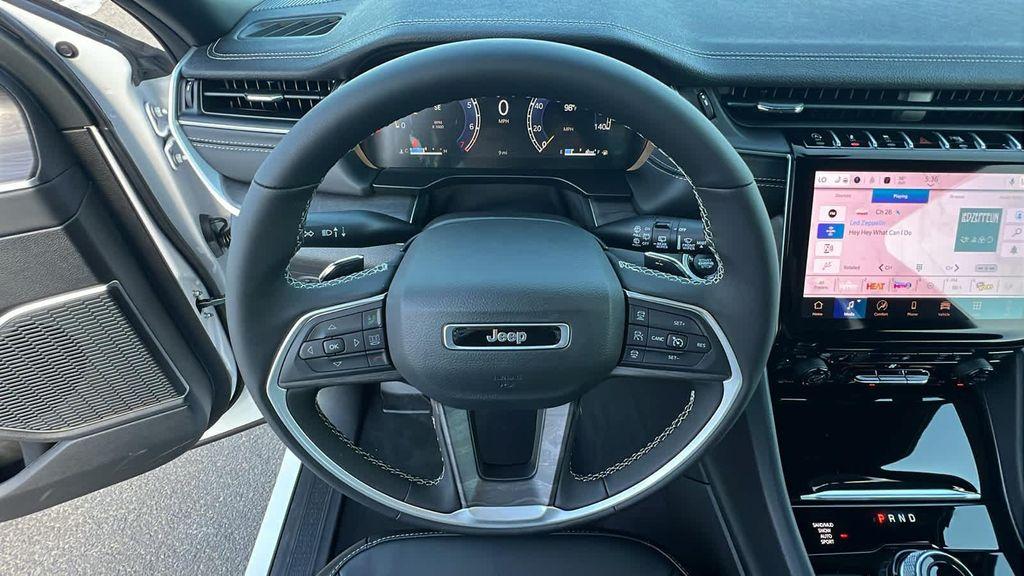 new 2025 Jeep Grand Cherokee car, priced at $47,500