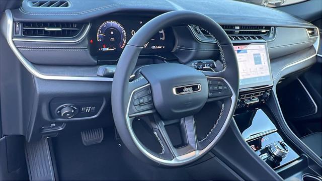 new 2025 Jeep Grand Cherokee car, priced at $49,000