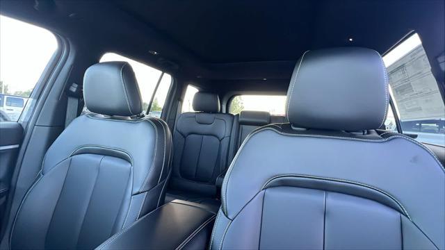 new 2025 Jeep Grand Cherokee car, priced at $49,000