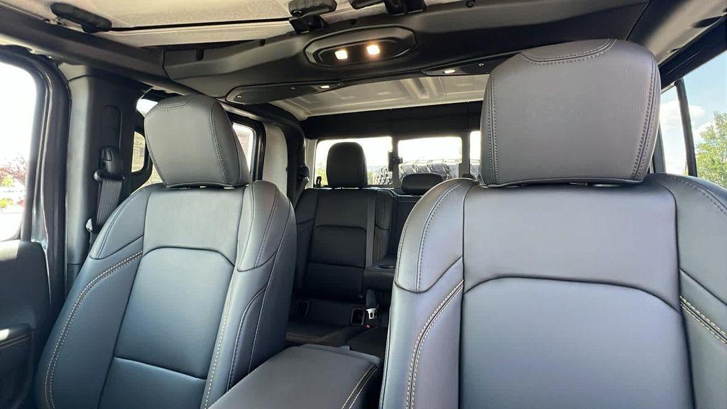 new 2025 Jeep Gladiator car, priced at $67,980