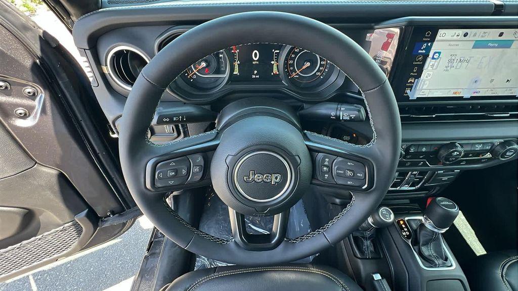 new 2025 Jeep Gladiator car, priced at $67,980