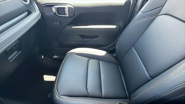 new 2025 Jeep Gladiator car, priced at $69,970
