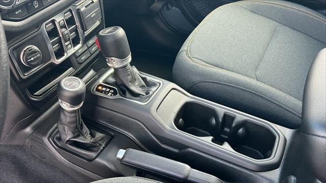 new 2025 Jeep Gladiator car, priced at $42,500