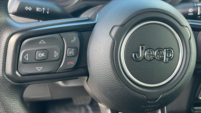 new 2025 Jeep Gladiator car, priced at $42,500