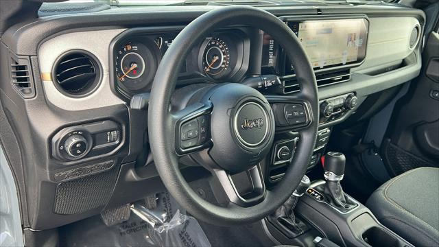 new 2025 Jeep Gladiator car, priced at $42,500