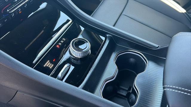 new 2025 Jeep Grand Cherokee car, priced at $51,000
