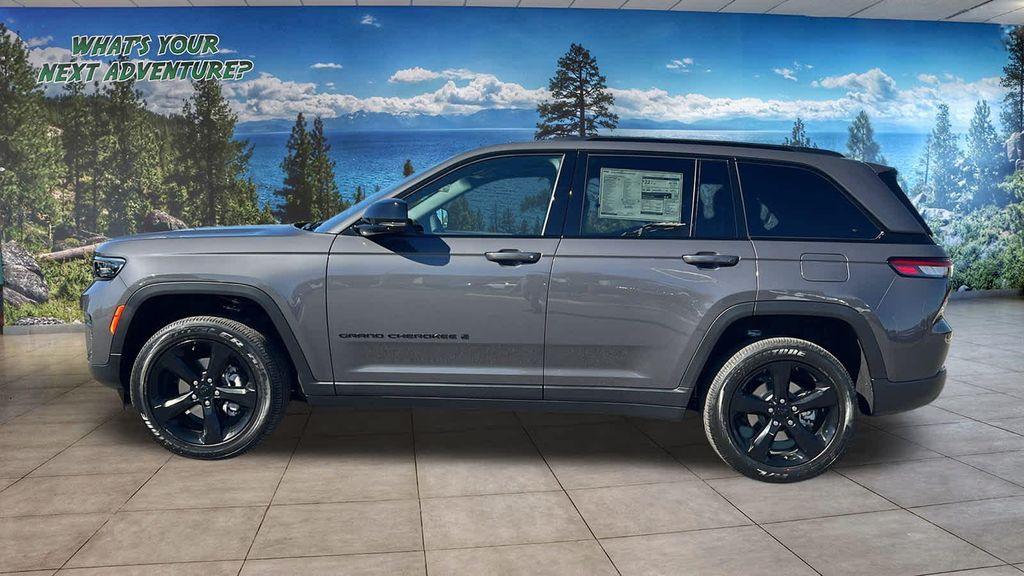 new 2025 Jeep Grand Cherokee car, priced at $42,650