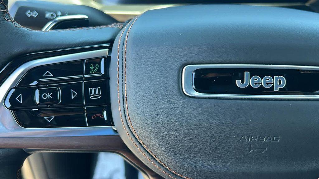 new 2025 Jeep Grand Cherokee L car, priced at $65,900