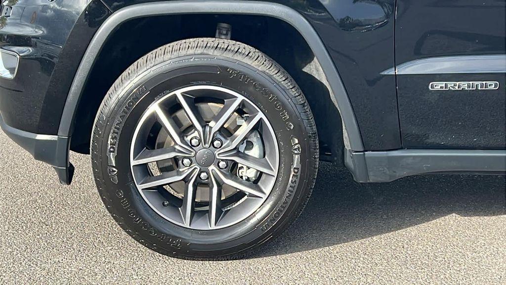 used 2022 Jeep Grand Cherokee car, priced at $27,980
