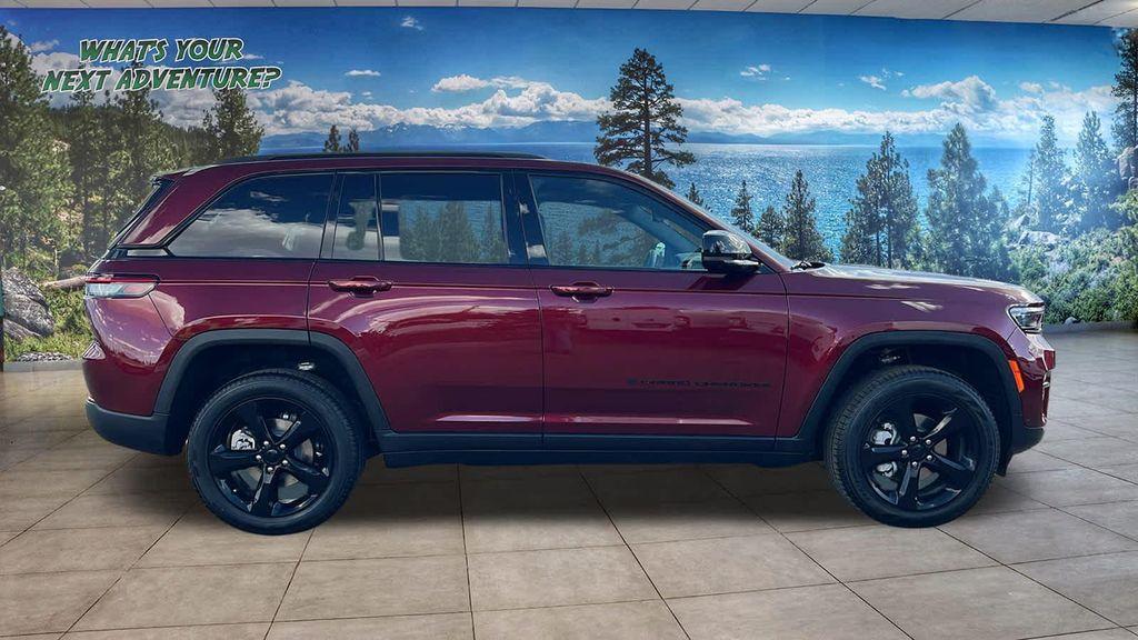 new 2025 Jeep Grand Cherokee car, priced at $56,180