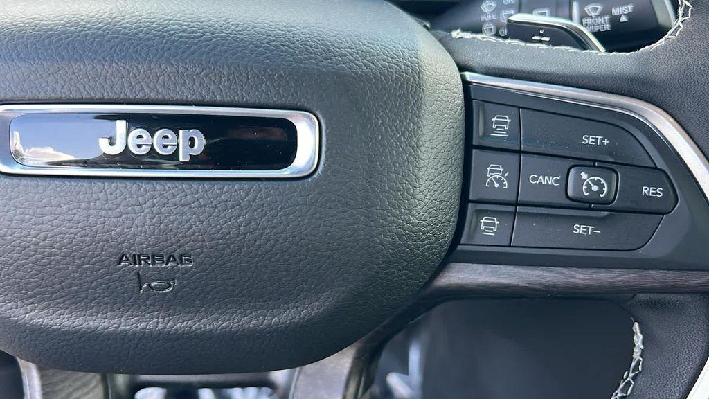 new 2025 Jeep Grand Cherokee car, priced at $56,180