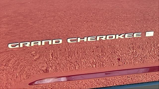 new 2025 Jeep Grand Cherokee car, priced at $52,500