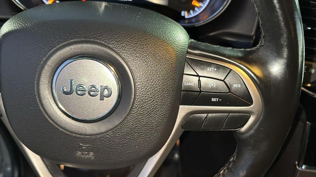 used 2020 Jeep Grand Cherokee car, priced at $18,980