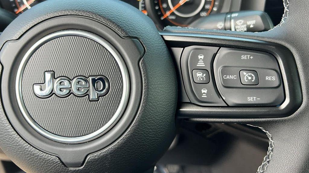 new 2025 Jeep Gladiator car, priced at $49,914
