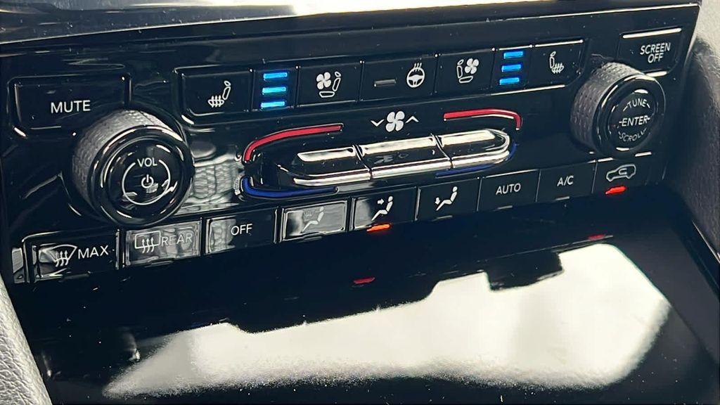 new 2025 Jeep Grand Cherokee L car, priced at $52,923