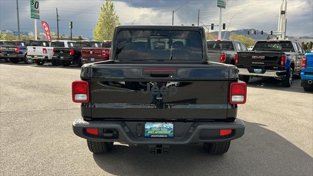new 2025 Jeep Gladiator car, priced at $42,500