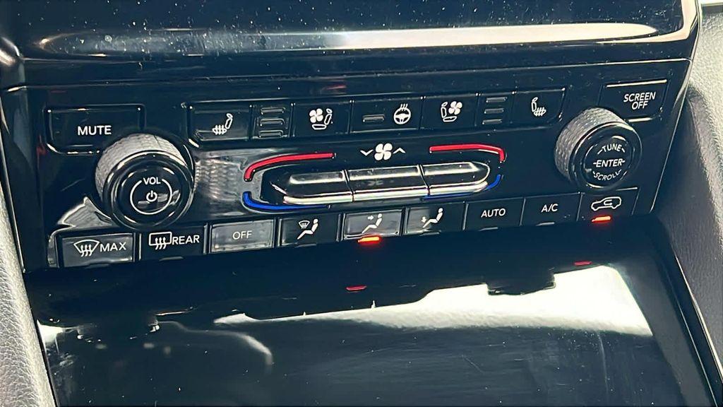 used 2025 Jeep Grand Cherokee L car, priced at $55,980