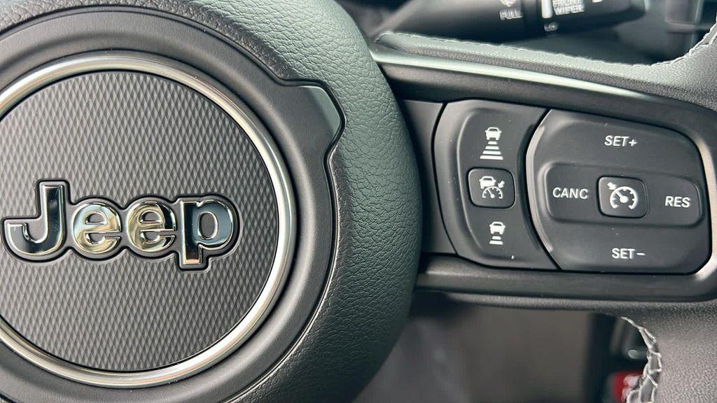 new 2025 Jeep Gladiator car, priced at $51,914