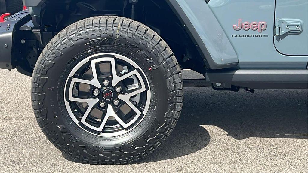 new 2025 Jeep Gladiator car, priced at $51,914