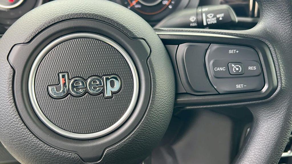 new 2025 Jeep Gladiator car, priced at $42,000