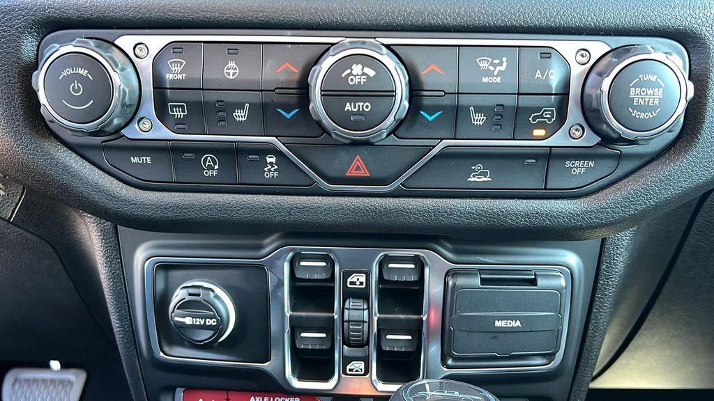 new 2025 Jeep Gladiator car, priced at $66,605
