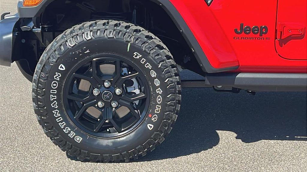 new 2025 Jeep Gladiator car, priced at $66,605