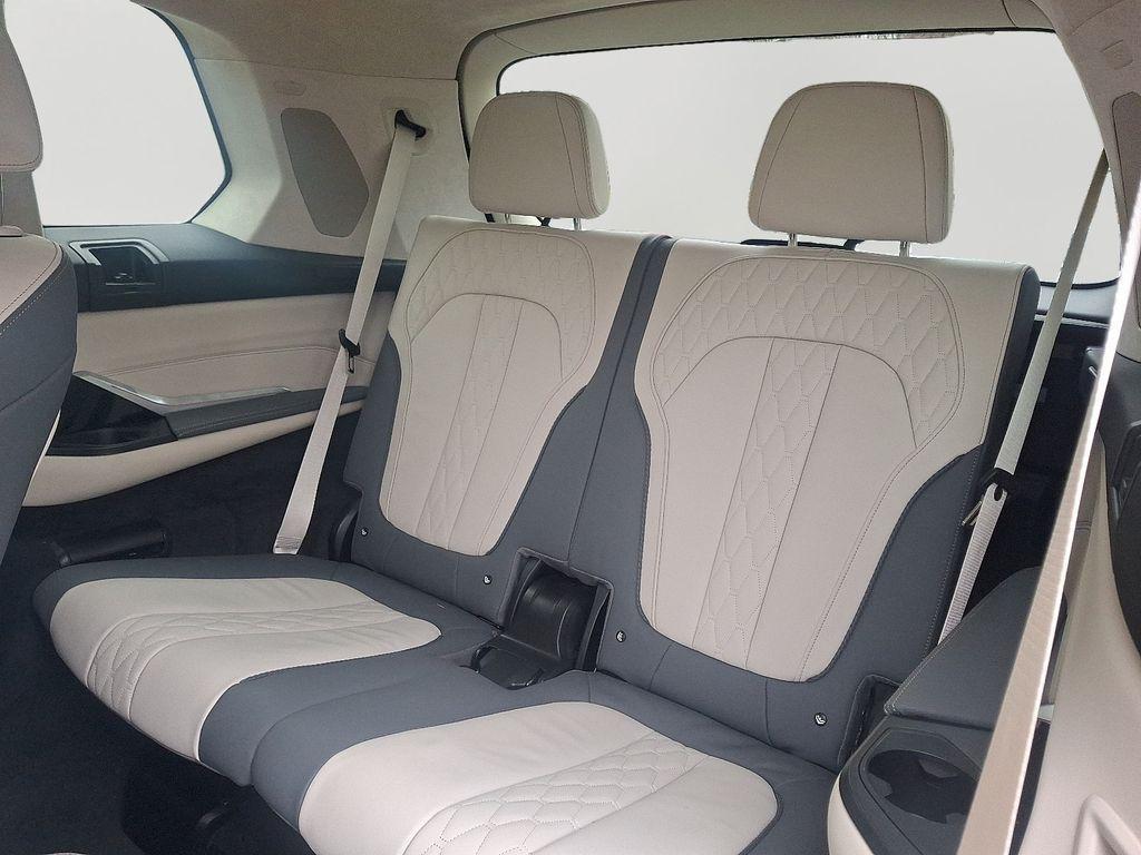 used 2025 BMW X7 car, priced at $82,500