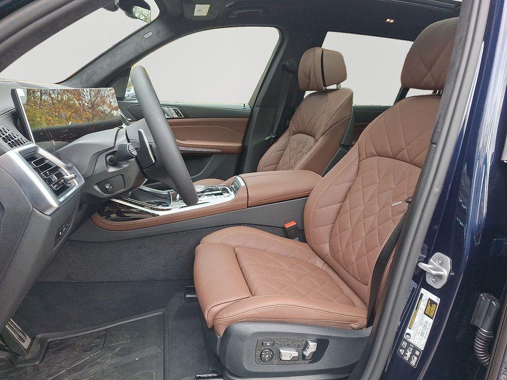 new 2026 BMW X7 car, priced at $101,130
