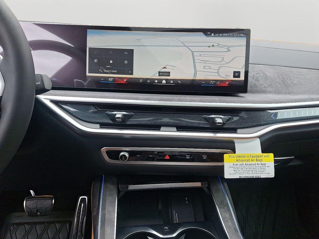 new 2026 BMW X7 car, priced at $95,715