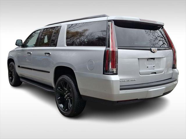 used 2019 Cadillac Escalade ESV car, priced at $35,174