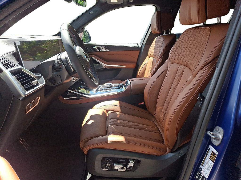 new 2026 BMW X7 car, priced at $138,010