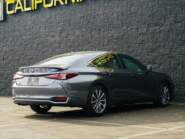 used 2020 Lexus ES 300h car, priced at $31,499