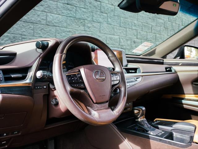 used 2020 Lexus ES 300h car, priced at $31,499