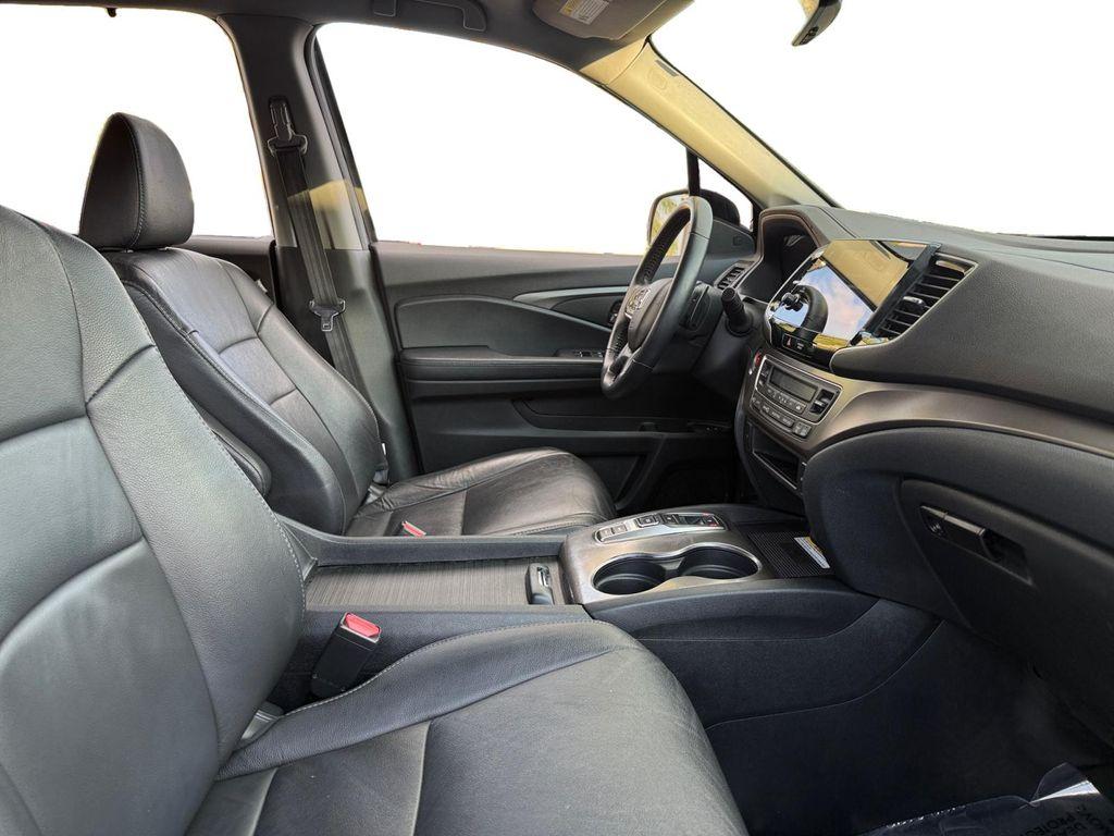 used 2022 Honda Pilot car, priced at $27,999