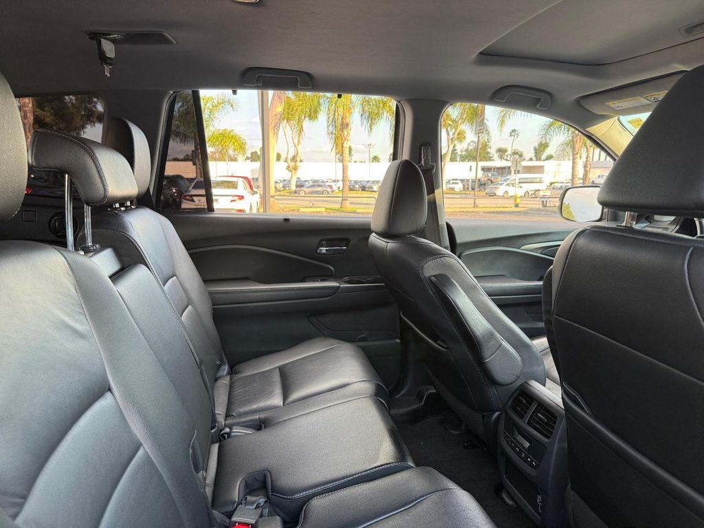 used 2022 Honda Pilot car, priced at $27,999