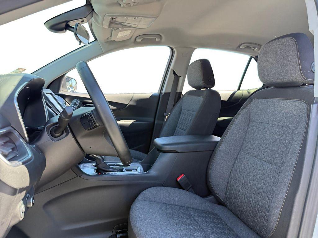 used 2024 Chevrolet Equinox car, priced at $19,299