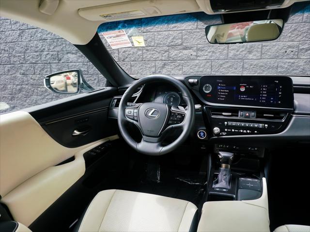 used 2022 Lexus ES 300h car, priced at $33,899