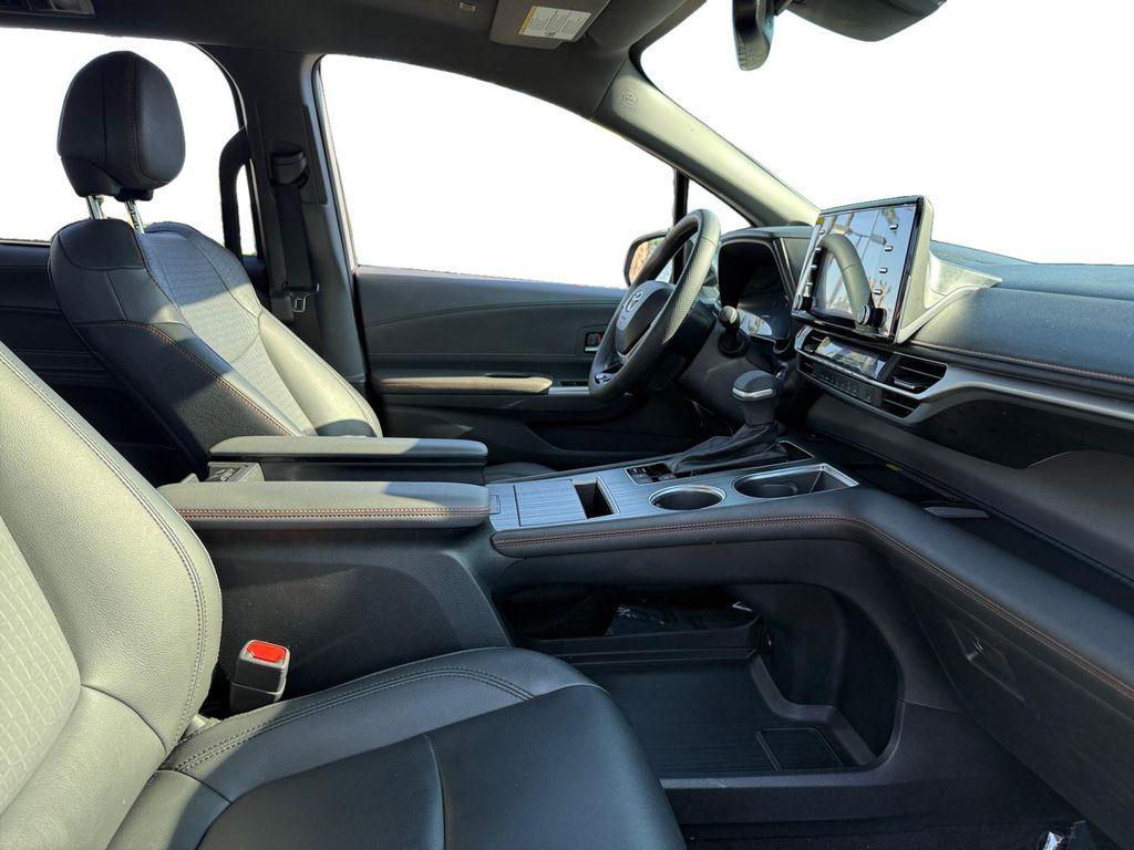 used 2022 Toyota Sienna car, priced at $43,899