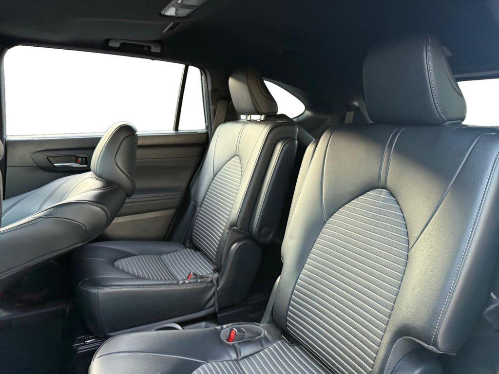 used 2022 Toyota Highlander car, priced at $33,999