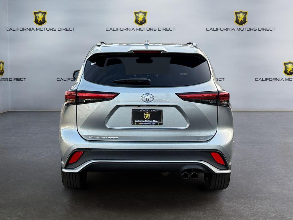 used 2022 Toyota Highlander car, priced at $33,999