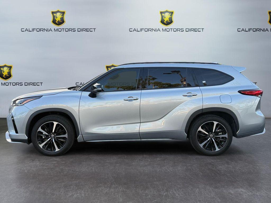 used 2022 Toyota Highlander car, priced at $33,999