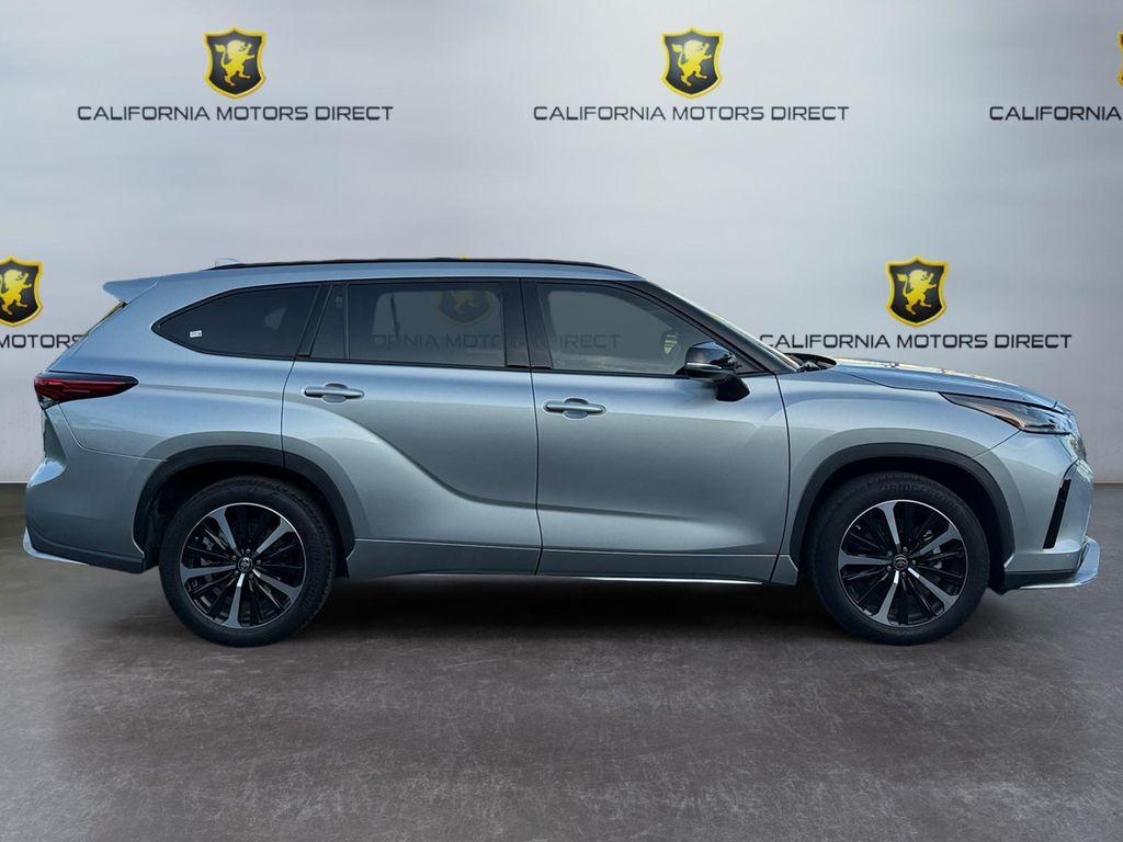used 2022 Toyota Highlander car, priced at $33,999