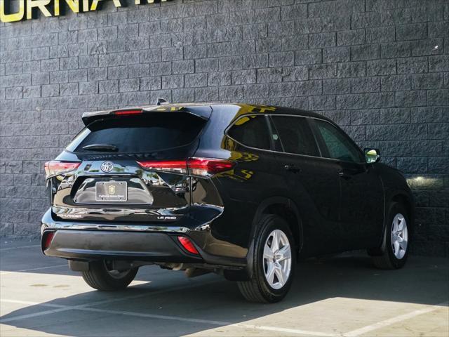 used 2023 Toyota Highlander car, priced at $32,589