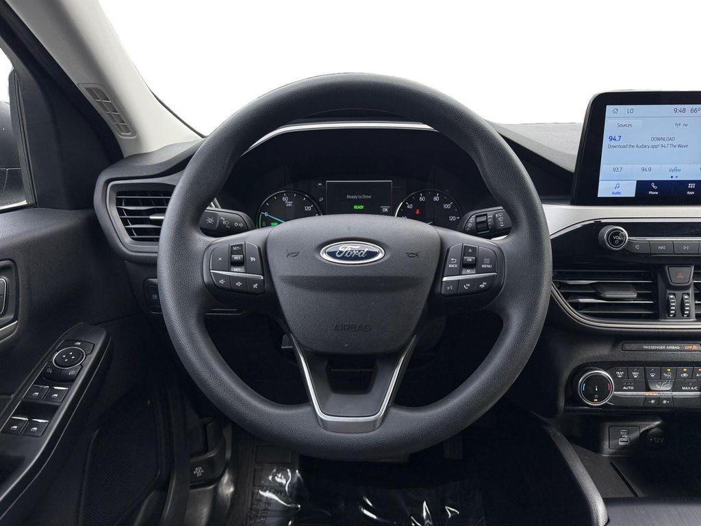 used 2022 Ford Escape car, priced at $21,999